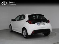 Usado Toyota Yaris Hybrid Active 116 CV (85 kW) 2021 Blanco Berlina