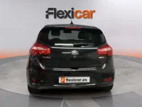 Usado Kia Ceed 100 CV (73 kW) 2018 Negro Utilitario