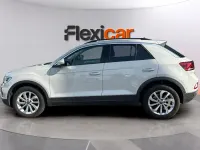 Usado VW T-Roc 150 CV (110 kW) 2025 Gris SUV