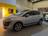 Usado Peugeot 3008 Sport 120 CV (88 kW) 2010 Gris / plata Familiar