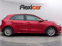 Usado Kia Rio 84 CV (61 kW) 2019 Rojo Berlina