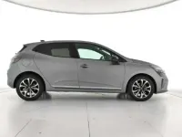 Usado Renault Clio V Techno 101 CV (74 kW) 2025 Gris Berlina