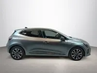 Usado Renault Clio Techno 90 CV (66 kW) 2025 Gris Utilitario