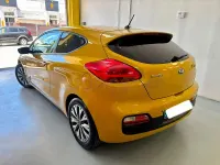 Usado Kia ProCeed 136 CV (100 kW) 2016 Naranja Utilitario