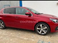 Usado Peugeot 308 Allure 130 HP (95 kW) 2019 Vermelho Sedan