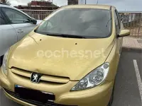 Usado Peugeot 307 110 CV (80 kW) 2005 Amarillo Berlina