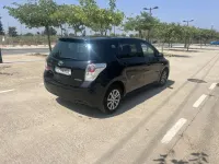 Usado Toyota Verso Active 126 CV (92 kW) 2011 Negro Monovolumen