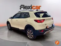Usado Kia Stonic 100 CV (73 kW) 2021 Blanco SUV