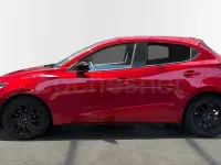 Usado Mazda 2 Signature 90 CV (66 kW) 2023 Rojo Utilitario