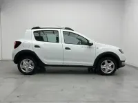 Käytetty Dacia Sandero Stepway 90 HP (66 kW) 2015 Valkoinen Viistoperä