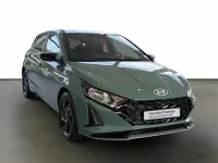 Nuevo Hyundai i20 Blackline 90 CV (66 kW) 2026 Verde Utilitario