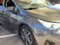 Usado Toyota Avensis Advance 143 CV (105 kW) 2015 Gris / plata Familiar