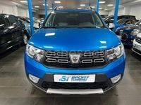 Usado Dacia Sandero Essentiel 90 CV (66 kW) 2018 Azul Utilitario