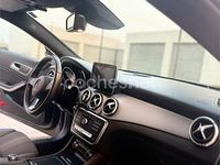Usado Mercedes CLA180 136 CV (100 kW) 2019 Gris / plata Berlina