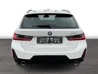 Usado BMW 330e M Performance 292 CV (214 kW) 2024 Blanco Familiar