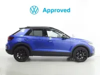 Usado VW T-Roc 110 CV (80 kW) 2024 Azul SUV