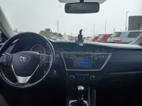 Usado Toyota Auris Advance 124 CV (91 kW) 2015 Blanco Berlina