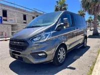 Usado Ford Tourneo Titanium 185 CV (136 kW) 2022 Gris / plata Monovolumen