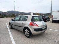 Usado Renault Mégane II Dynamique 120 CV (88 kW) 2002 Gris / plata Berlina