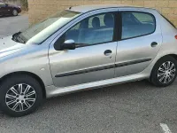 Usado Peugeot 206 75 CV (55 kW) 2001 Gris / plata Berlina
