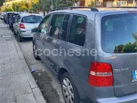 Usado VW Touran Advance 100 CV (73 kW) 2005 Gris / plata Monovolumen