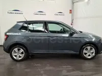 Usado Skoda Fabia Active 95 CV (69 kW) 2018 Gris / plata Berlina