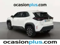 Usado Toyota Yaris Cross Active 116 CV (85 kW) 2024 Blanco SUV