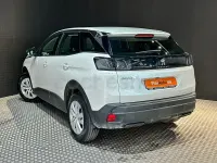 Usado Peugeot 3008 Active 130 CV (95 kW) 2022 Blanco SUV