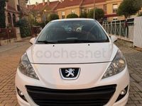 Usado Peugeot 207 Active 70 CV (51 kW) 2012 Blanco Berlina