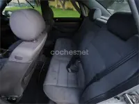 Usado Audi A4 110 CV (80 kW) 1999 Gris / plata Berlina
