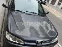 Usado Peugeot 306 90 CV (66 kW) 2000 Negro Familiar