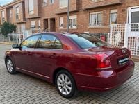 Usado Toyota Avensis Executive 116 CV (85 kW) 2004 Granate Berlina
