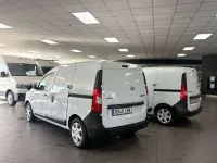 Usado Dacia Dokker Essentiel 90 CV (66 kW) 2020 Blanco Monovolumen