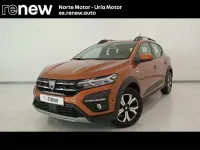 Usado Dacia Sandero Comfort 91 CV (66 kW) 2022 Naranja Berlina