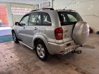 Usado Toyota RAV4 Luna 116 CV (85 kW) 2004 Gris / plata SUV