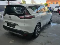 Usado Renault Espace Intens 130 CV (95 kW) 2018 Blanco Monovolumen