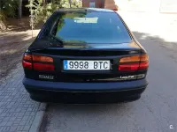 Usado Renault Laguna II Dynamique 123 CV (90 kW) 2002 Verde Berlina