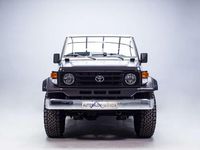 Begagnad Toyota Land Cruiser 150 HK (110 kW) 1985 Svart SUV