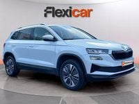 Usado Skoda Karoq Selection 150 CV (110 kW) 2024 Blanco SUV