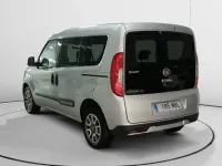 Usado Fiat Doblò Trekking 120 CV (88 kW) 2022 Gris Monovolumen