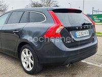 Usado Volvo V60 Momentum 136 CV (100 kW) 2013 Negro Familiar