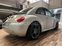 Usado VW New Beetle 116 CV (85 kW) 2000 Gris / plata Utilitario