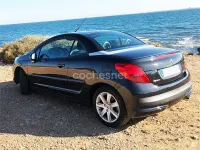 Usado Peugeot 207 CC 110 CV (80 kW) 2007 Negro Descapotable