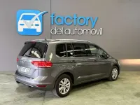 Usado VW Touran Advance 150 CV (110 kW) 2019 Gris Monovolumen