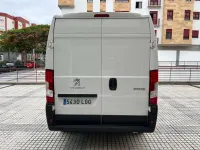 Usado Peugeot Boxer 140 CV (102 kW) 2018 Blanco Van