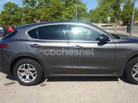 Usado Alfa Romeo Stelvio Executive 210 CV (154 kW) 2018 Beige SUV