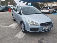 Usado Ford Focus Ghia 109 CV (80 kW) 2005 Azul Familiar