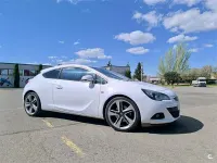 Usado Opel Astra GTC Sportive 200 CV (147 kW) 2014 Blanco Berlina