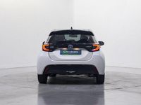 Usado Toyota Yaris Hybrid Plus 116 CV (85 kW) 2022 Blanco Berlina