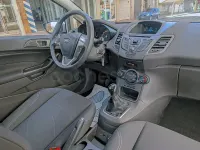 Usado Ford Fiesta Trend 100 CV (73 kW) 2013 Gris / plata Berlina